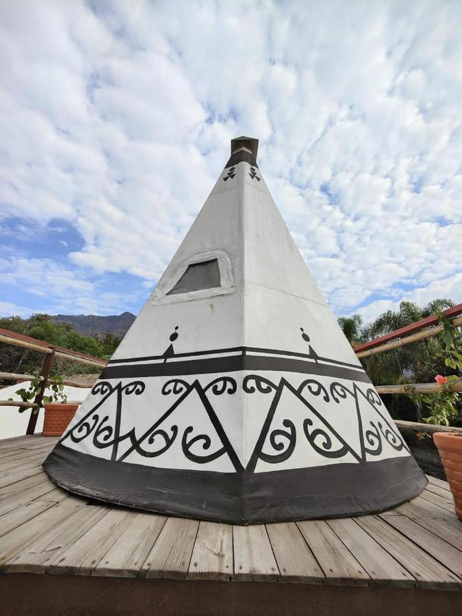 Hotel Fungi Tipis Tepoztlán Esterno foto